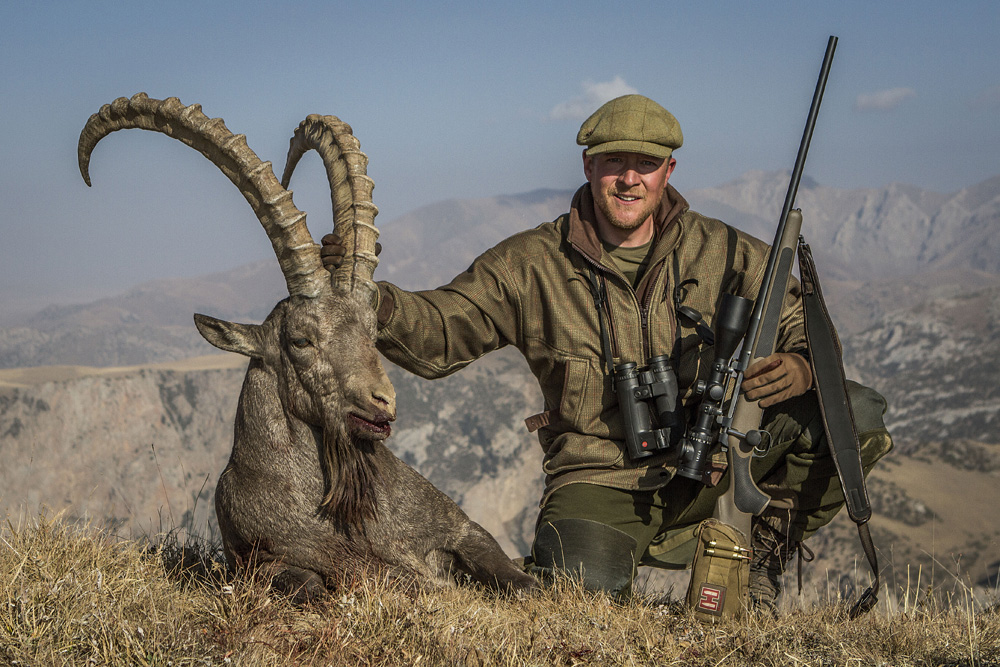 Simon K. Barr (Fieldsports press and Tweed Media Ltd.), client of Artemis Hunting on a successful mid-asian ibex hunt in Kyrgyzstan