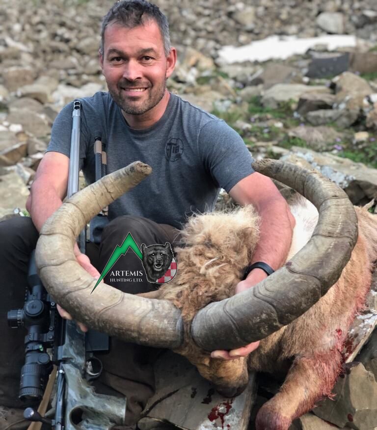 Craig Coote (director of Tier One), client of Artemis Hunting on a successful Dagestan tur hunt in Russia